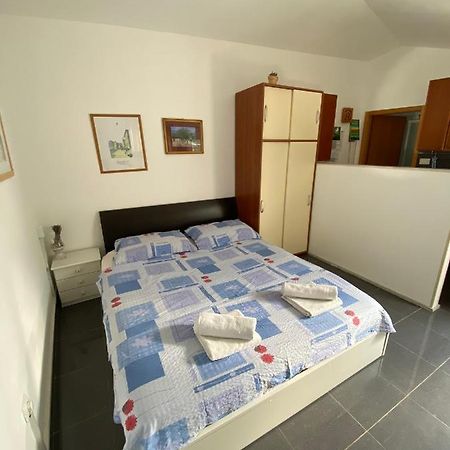 אומיסאליי Apartmani Sara מראה חיצוני תמונה