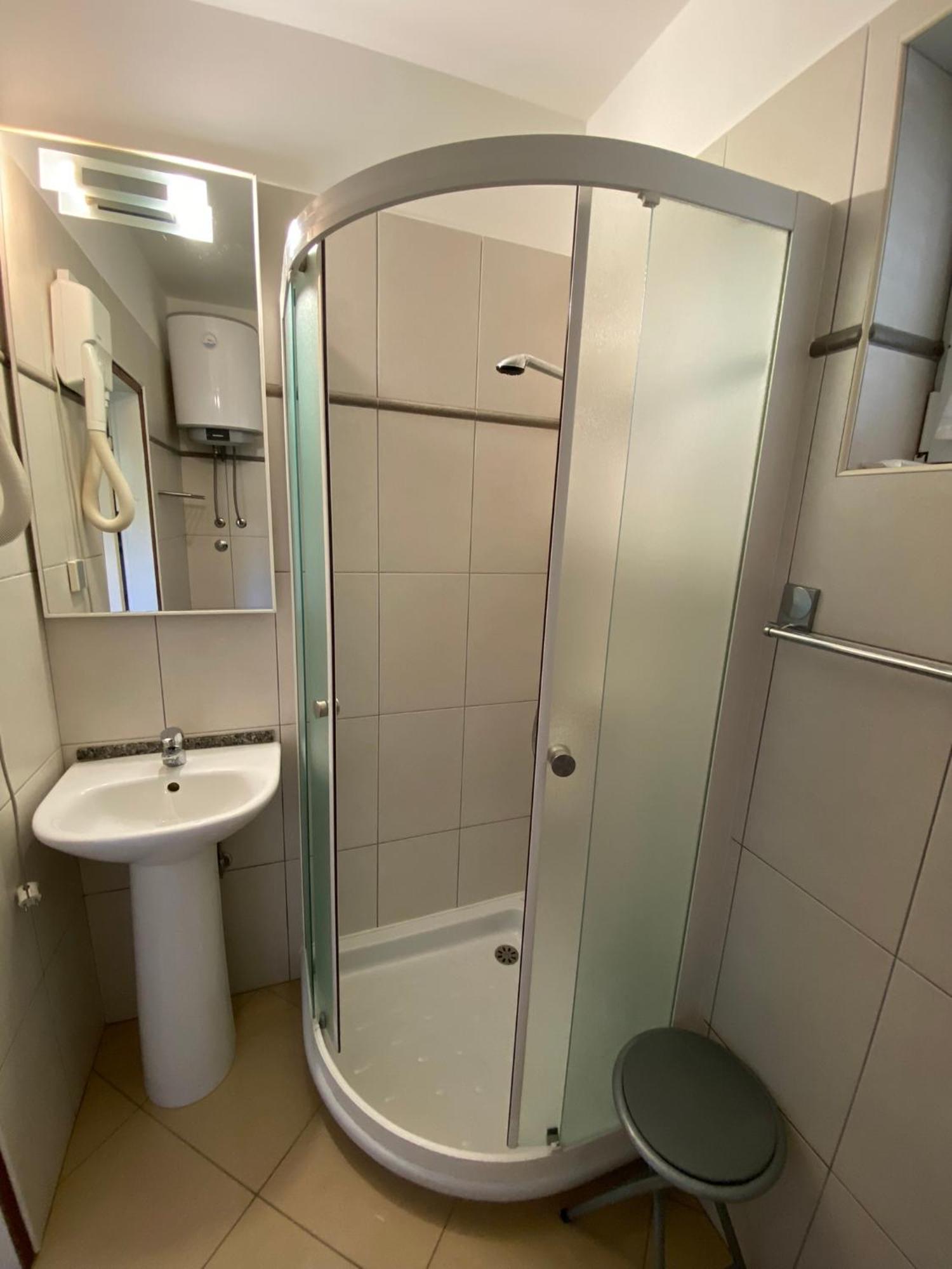 אומיסאליי Apartmani Sara מראה חיצוני תמונה
