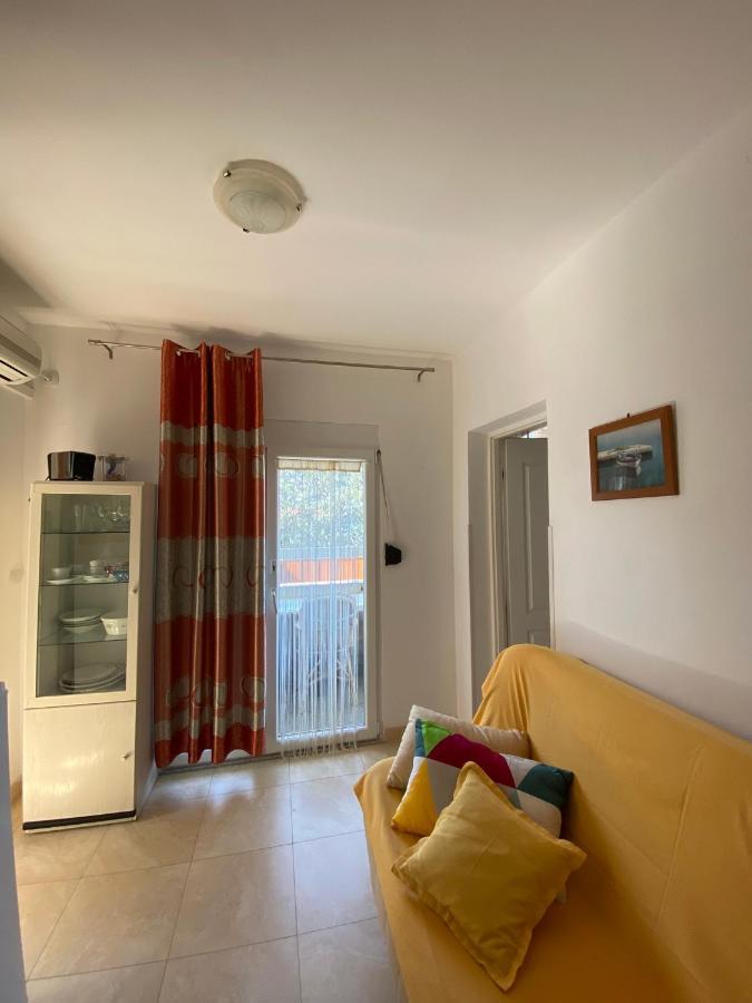 אומיסאליי Apartmani Sara מראה חיצוני תמונה