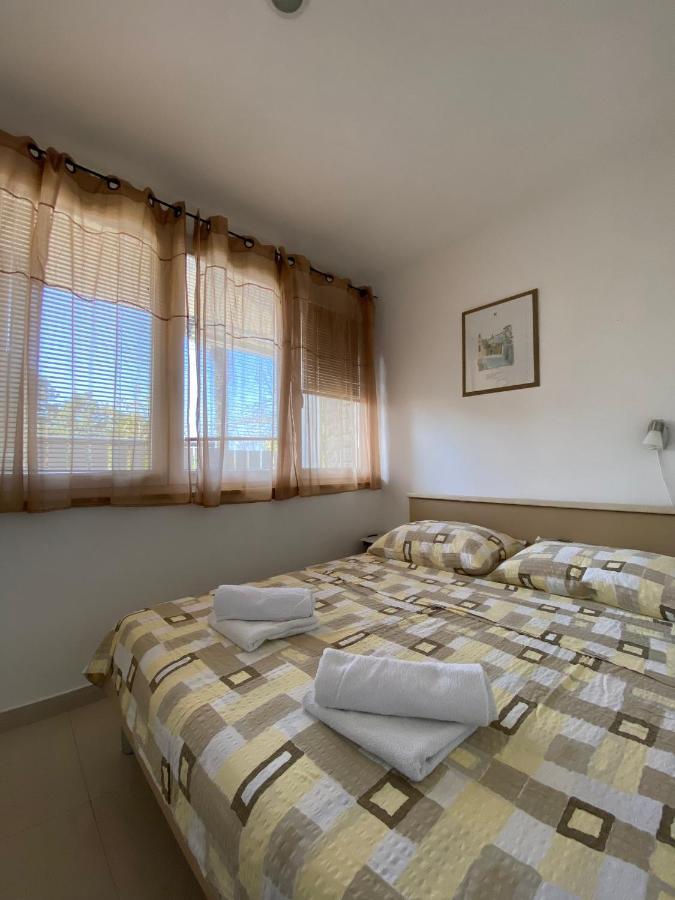 אומיסאליי Apartmani Sara מראה חיצוני תמונה