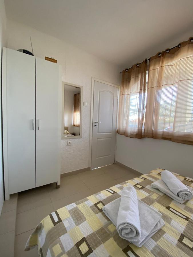 אומיסאליי Apartmani Sara מראה חיצוני תמונה